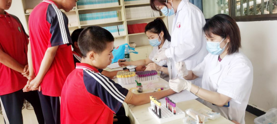南华全校学生体检活动