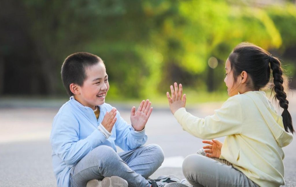 孩子很冷漠怎么办