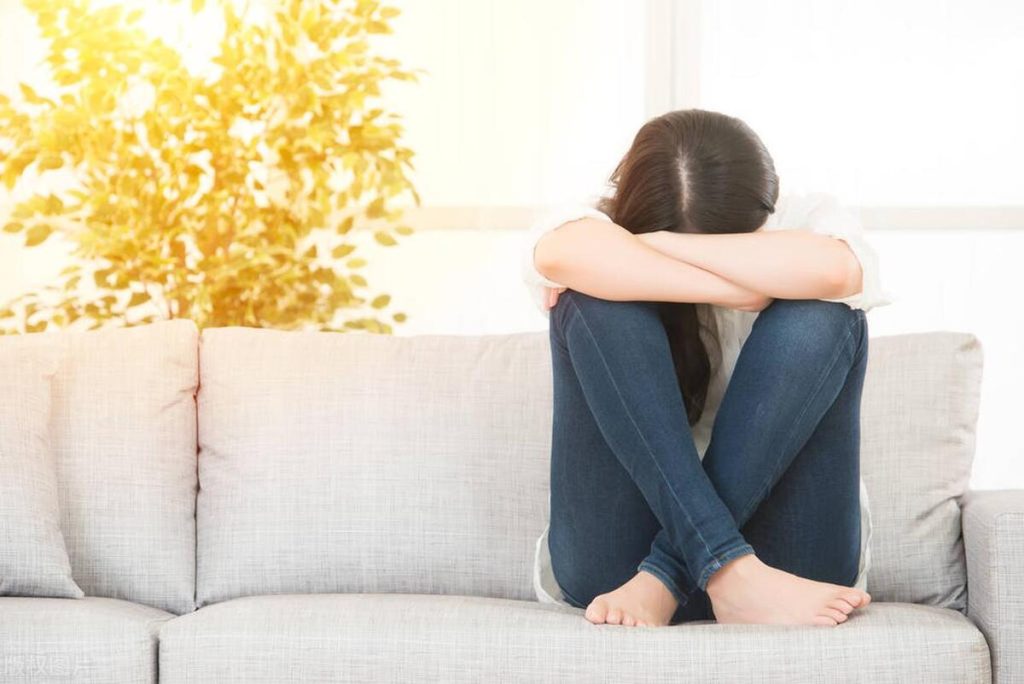 2.女孩比较脆弱，要提升女孩的心灵“痛点”
